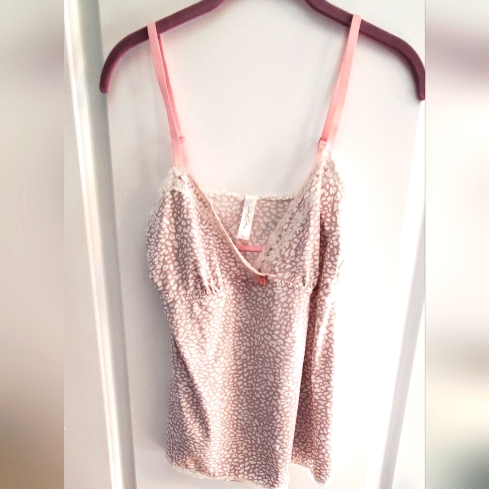 Never used Marilyn Monroe pajama set size large.